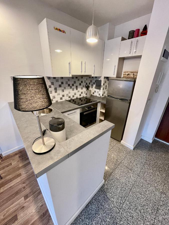 Апартаменты Decor 2 Metro Fast Wifi 55'Tv Netflix Hbo Cozy Варшава Экстерьер фото