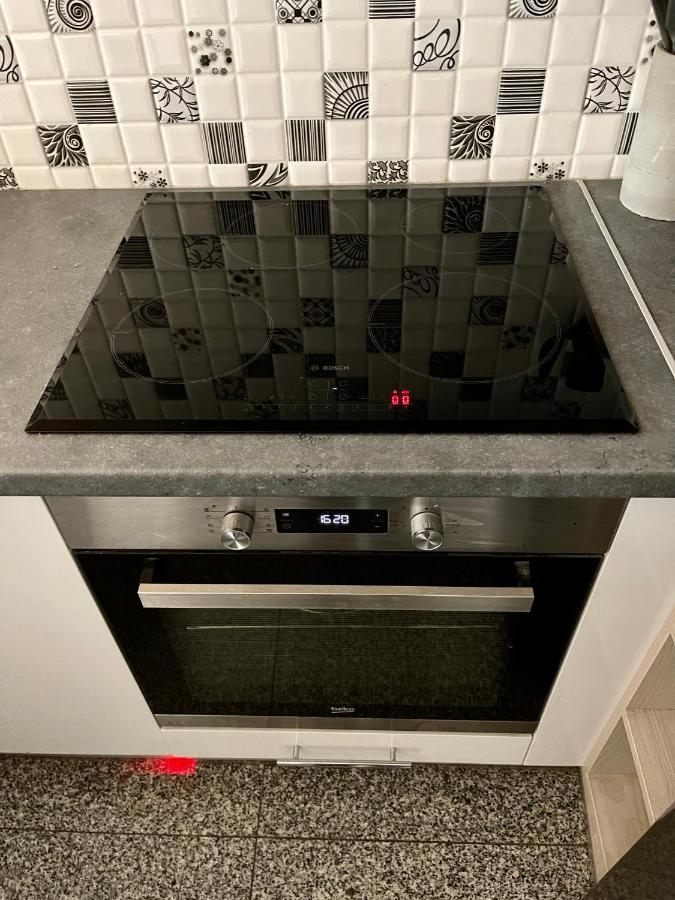Апартаменты Decor 2 Metro Fast Wifi 55'Tv Netflix Hbo Cozy Варшава Экстерьер фото
